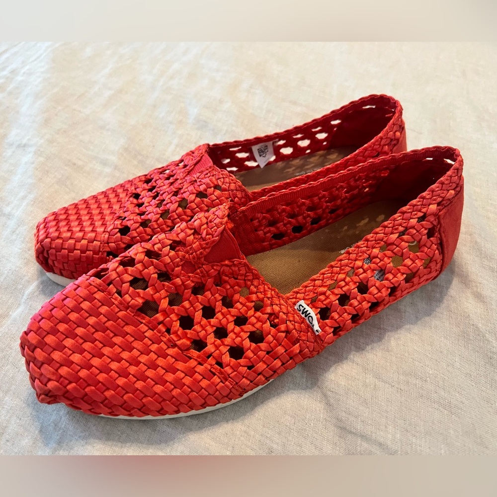 Spring/Summer Toms Flats